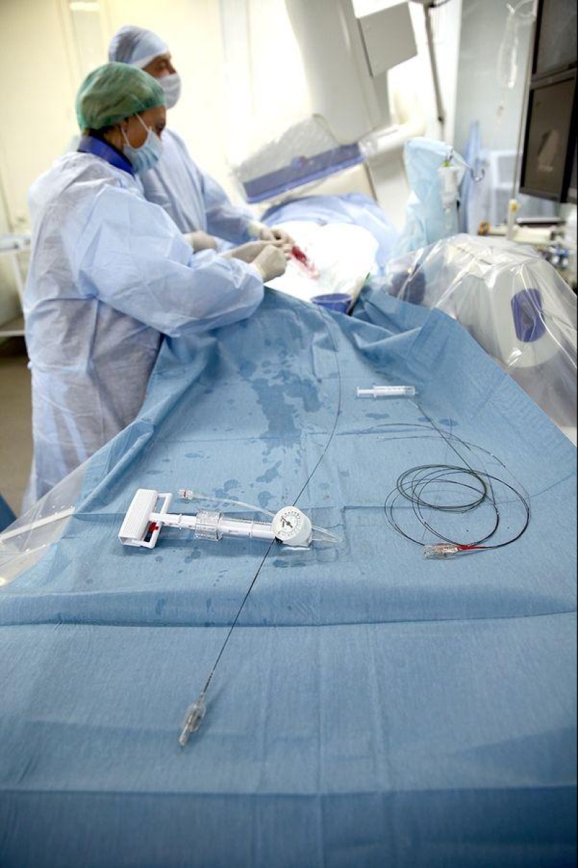 Matters of the Heart, or Operation Without Cuts Matters of the Heart, or Operation Without Cuts