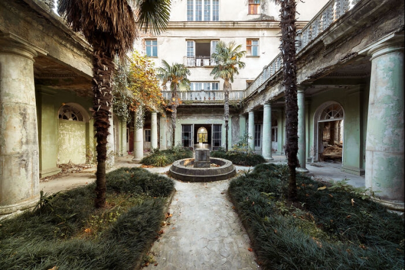 Me embarqué en un viaje a través de los países de la ex Unión Soviética para documentar la arquitectura soviética abandonada