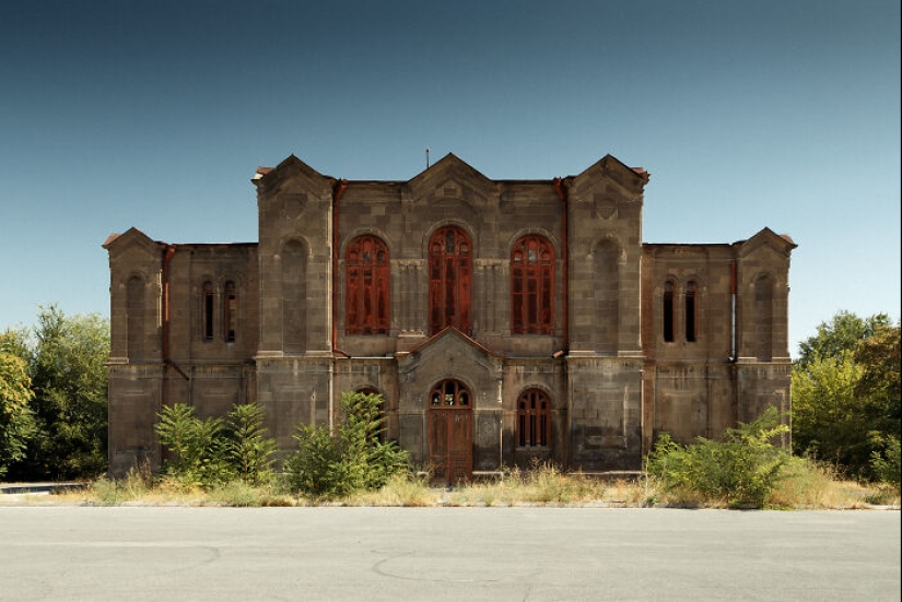 Me embarqué en un viaje a través de los países de la ex Unión Soviética para documentar la arquitectura soviética abandonada
