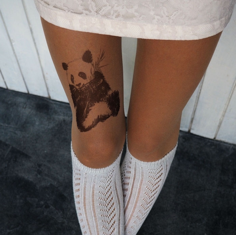 "Medias-tatuajes" crean la ilusión de tatuajes en las piernas