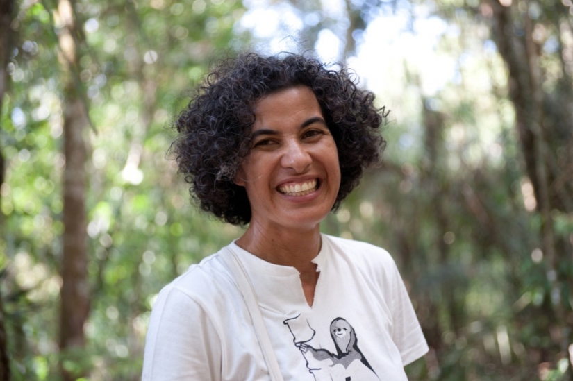 Meet the woman who lives with 200 sloths Meet the woman who lives with 200 sloths