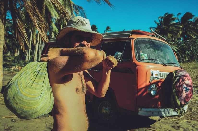 "Meeting of the rainbow tribes": meetings of modern hippies