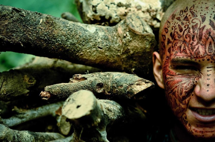 "Meeting of the rainbow tribes": meetings of modern hippies