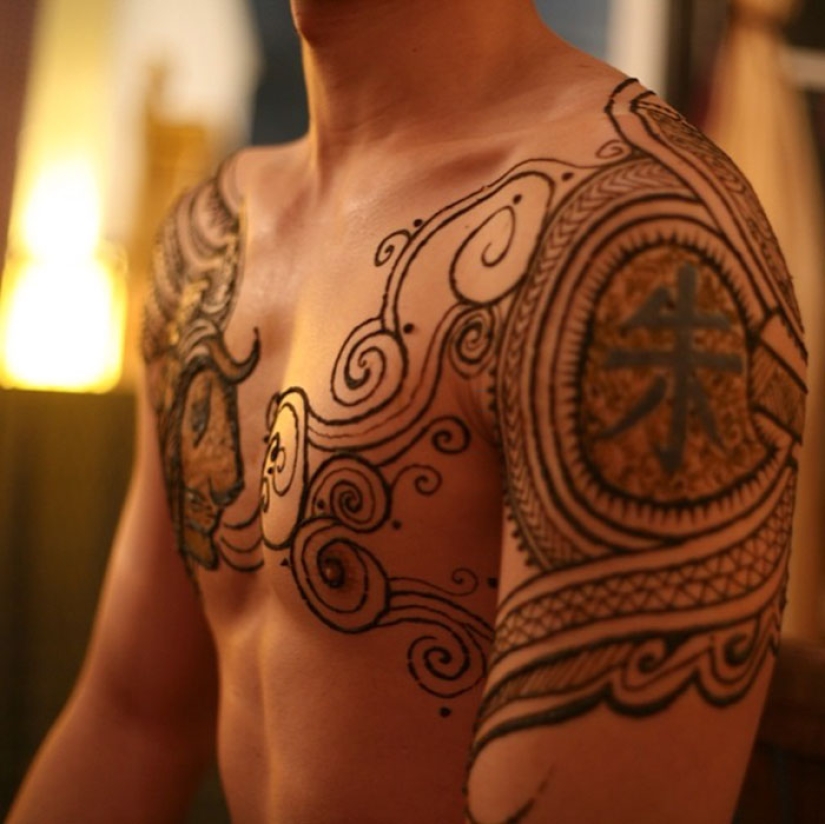 Men also do henna tattoos, and it's very sexy