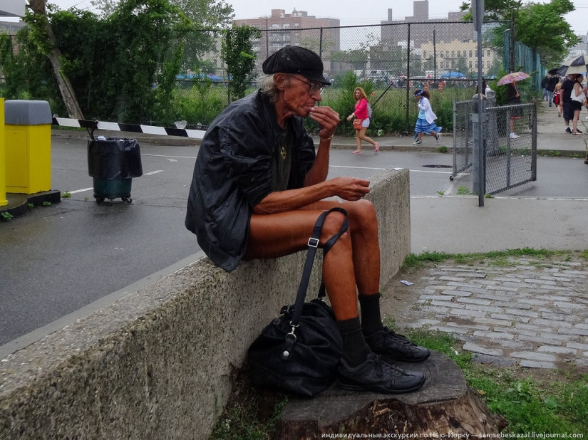 Mermaid Parade - Good Old Brooklyn Freak Show