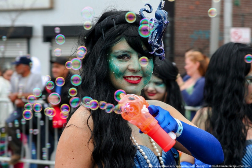 Mermaid Parade - Good Old Brooklyn Freak Show