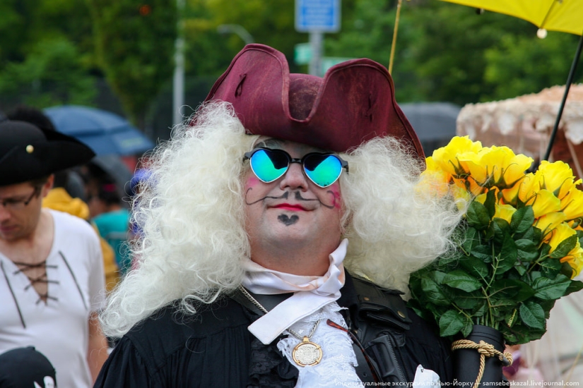 Mermaid Parade - Good Old Brooklyn Freak Show