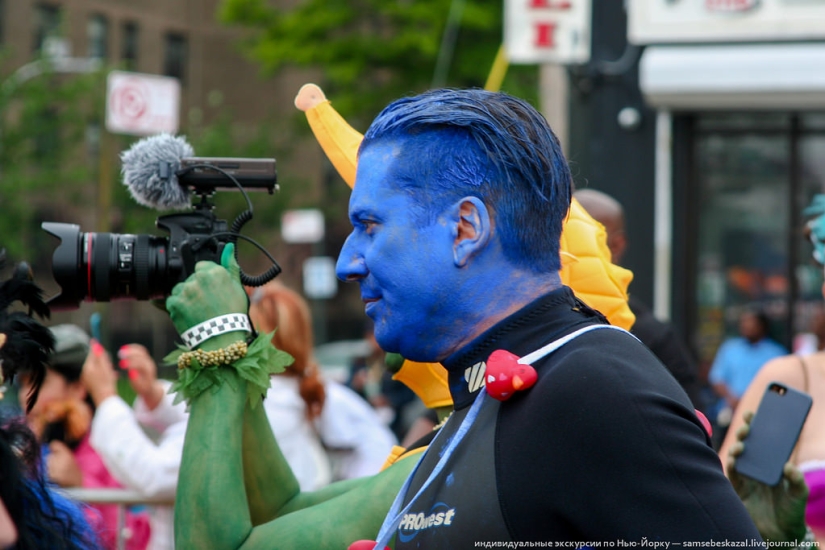 Mermaid Parade - Good Old Brooklyn Freak Show