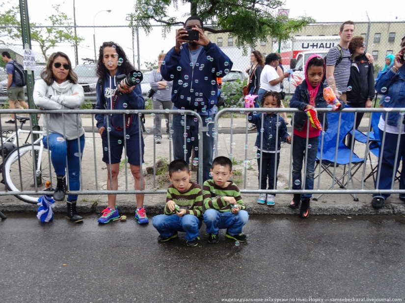 Mermaid Parade - Good Old Brooklyn Freak Show
