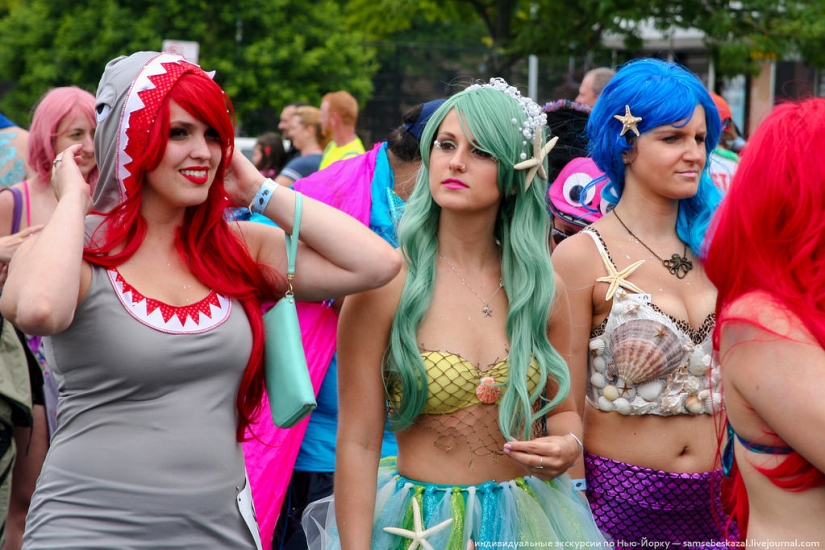 Mermaid Parade - Good Old Brooklyn Freak Show