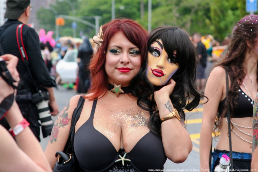 Mermaid Parade - Good Old Brooklyn Freak Show