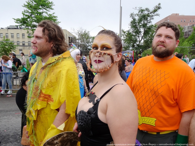 Mermaid Parade - Good Old Brooklyn Freak Show