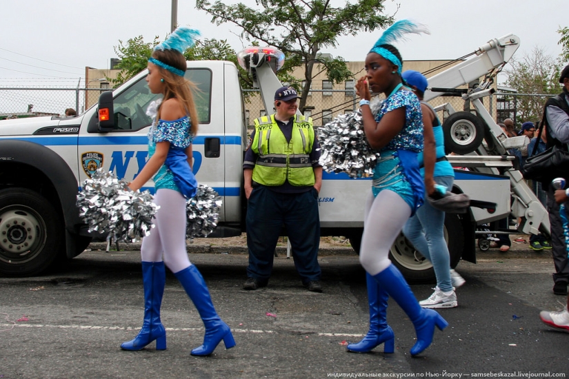 Mermaid Parade - Good Old Brooklyn Freak Show