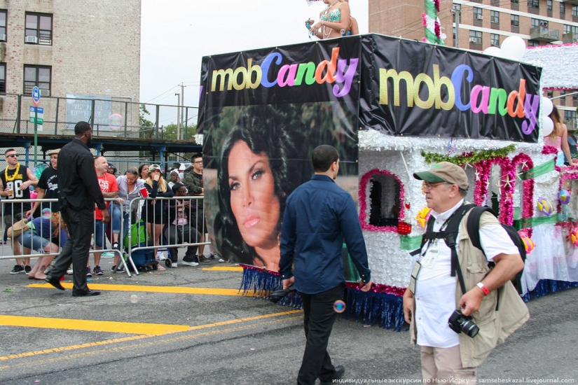 Mermaid Parade - Good Old Brooklyn Freak Show