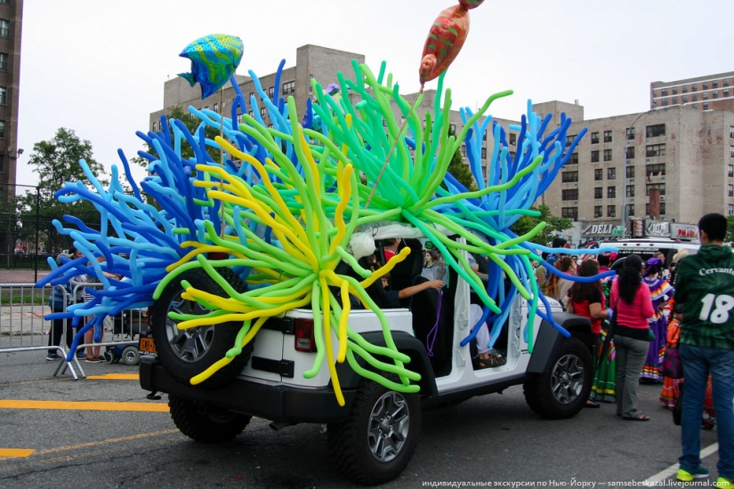 Mermaid Parade - Good Old Brooklyn Freak Show