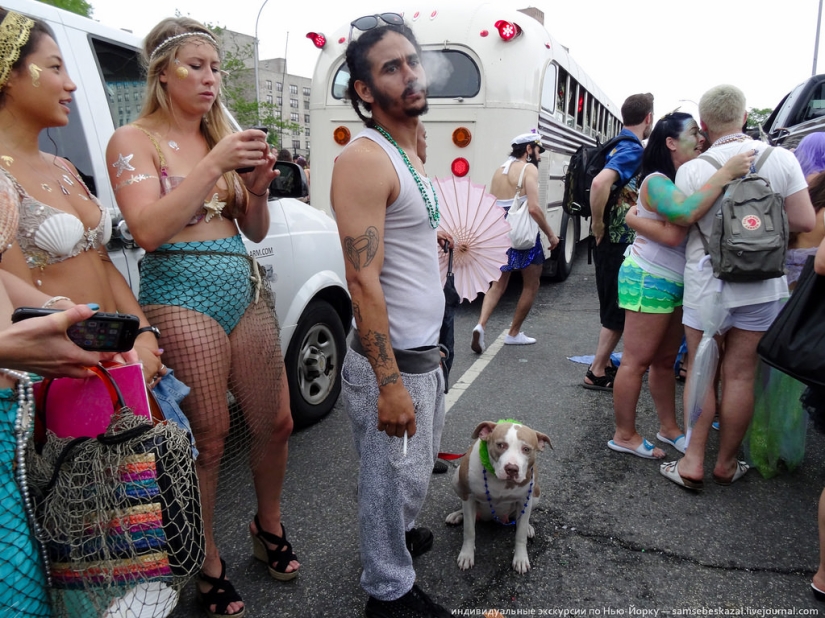 Mermaid Parade - Good Old Brooklyn Freak Show