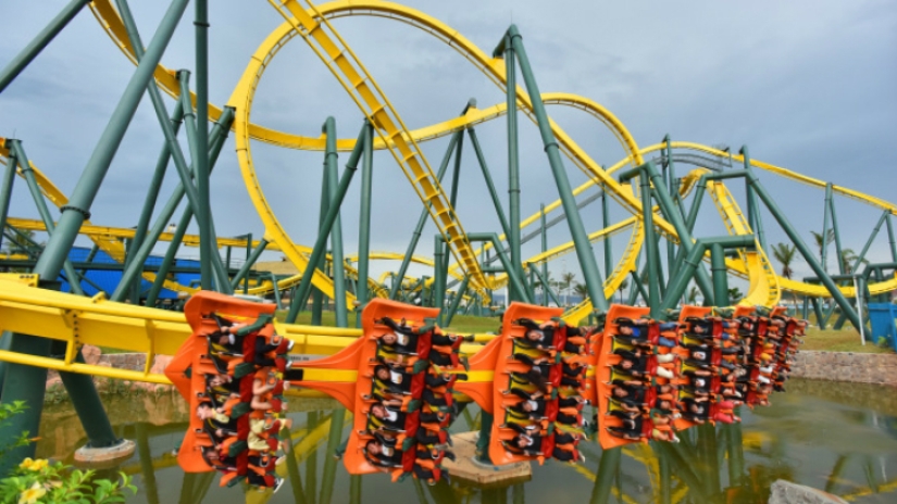 Mickey Mouse ha terminado: cómo los chinos más ricos declararon la guerra a Disney