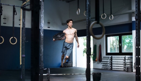 Mikael Joe - El hombre que derrotó a la gravedad