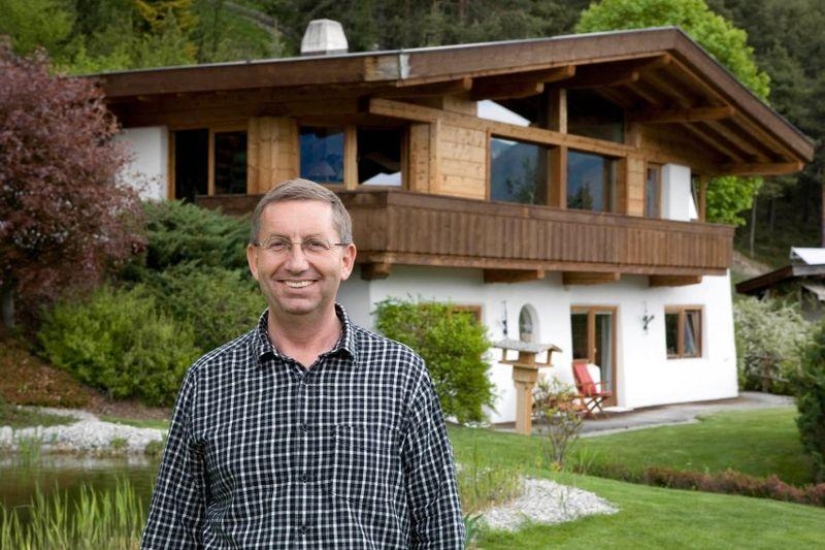 Millionaires out of this world Millionaires out of this world