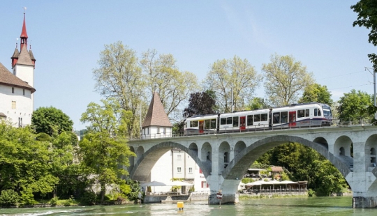 Millonarios suizos acusados de racismo por negarse a aceptar migrantes Millonarios suizos acusados de racismo por negarse a aceptar migrantes