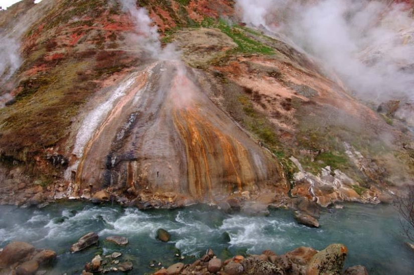 Miracle of nature - Geysernaya river
