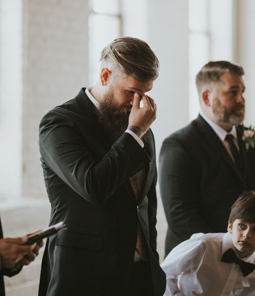 Miracles happen: the paralyzed bride got up and walked to the altar, touching the groom and guests to tears Miracles happen: the paralyzed bride got up and walked to the altar, touching the groom and guests to tears