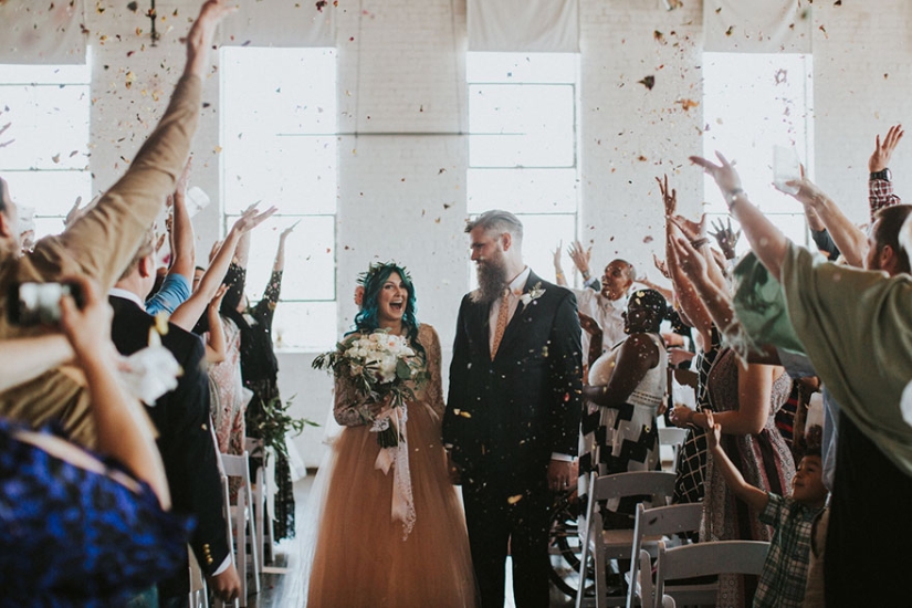 Miracles happen: the paralyzed bride got up and walked to the altar, touching the groom and guests to tears Miracles happen: the paralyzed bride got up and walked to the altar, touching the groom and guests to tears