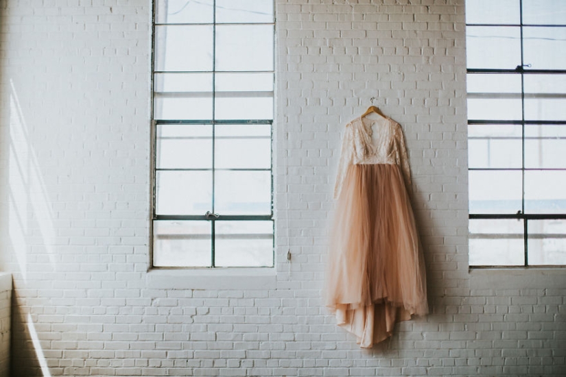 Miracles happen: the paralyzed bride got up and walked to the altar, touching the groom and guests to tears Miracles happen: the paralyzed bride got up and walked to the altar, touching the groom and guests to tears