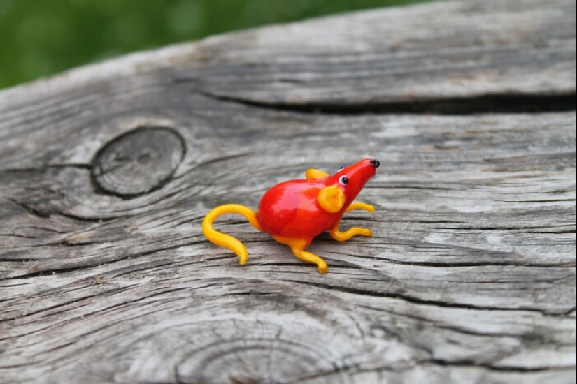 Mis 8 figuras en miniatura de vidrio que hice para Navidad como regalos únicos Mis 8 figuras en miniatura de vidrio que hice para Navidad como regalos únicos