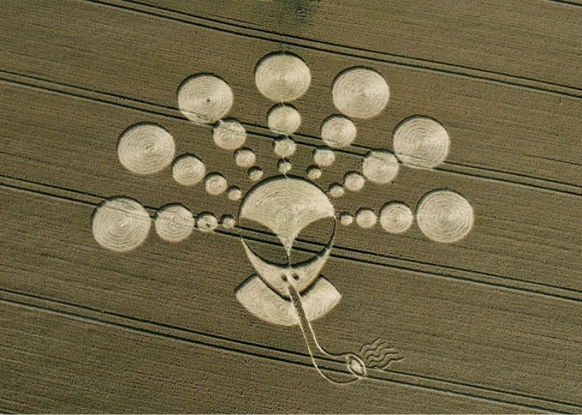 Misteriosos círculos de las cosechas en Wiltshire Misteriosos círculos de las cosechas en Wiltshire