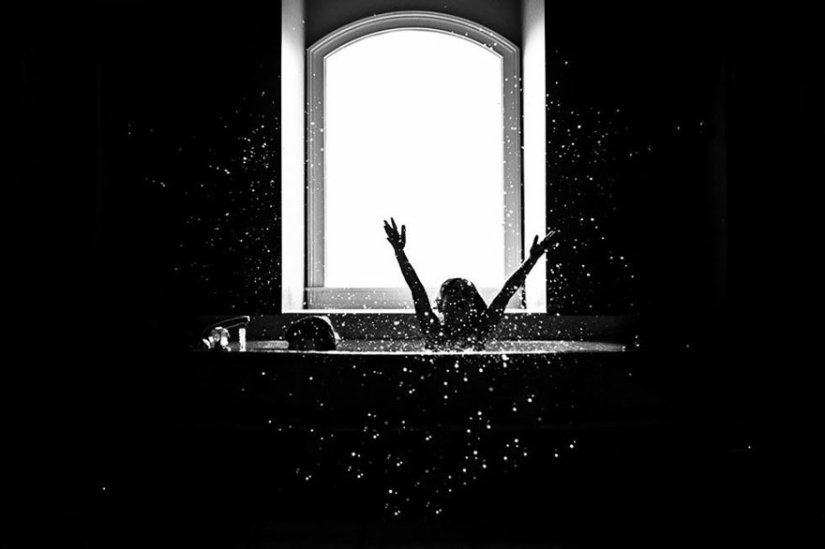 Mom takes pictures of her fearless daughters