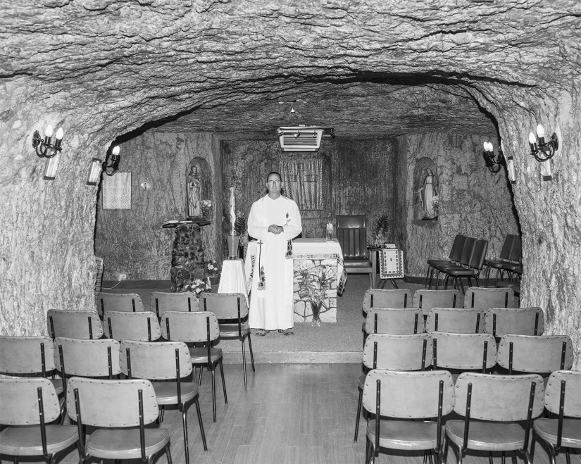 Moments of Life: The best works of LensCulture Exposure Awards