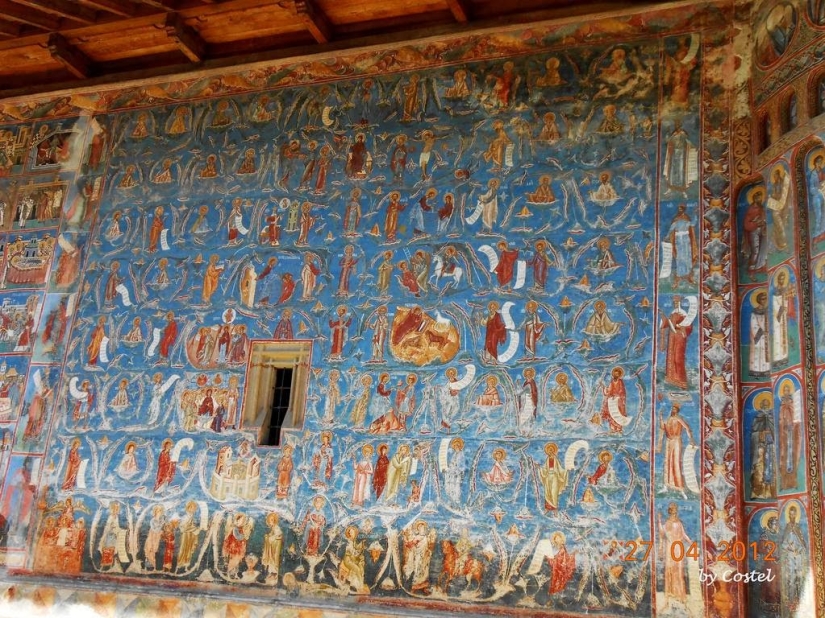 Monasteries in Romania, where amazing frescoes are not inside, but outside