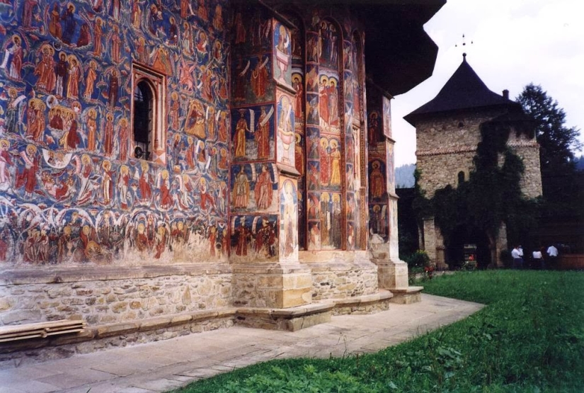 Monasteries in Romania, where amazing frescoes are not inside, but outside