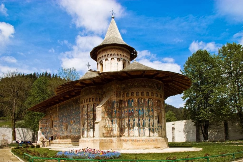 Monasteries in Romania, where amazing frescoes are not inside, but outside
