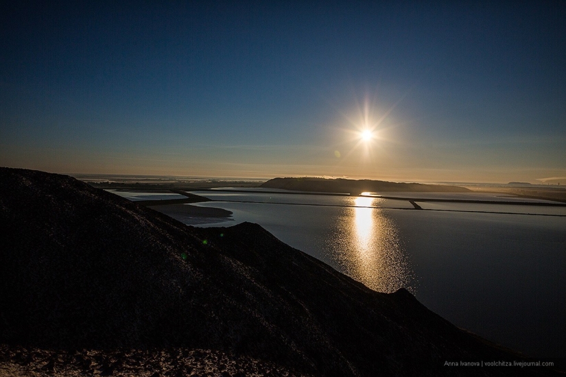 Montones de desechos. Montañas Soligorsk. Paisajes espaciales de Bielorrusia Montones de desechos. Montañas Soligorsk. Paisajes espaciales de Bielorrusia
