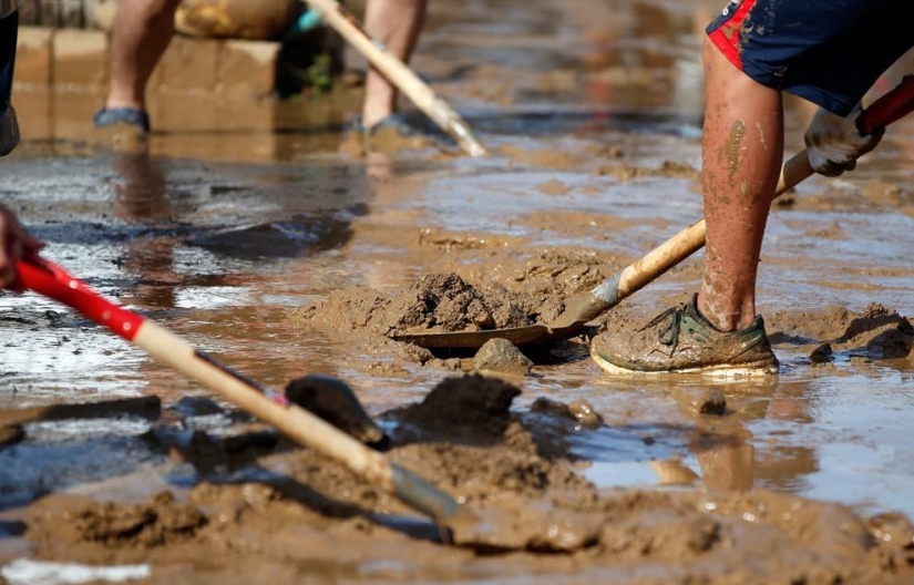 Mortales deslizamientos de tierra golpean Japón
