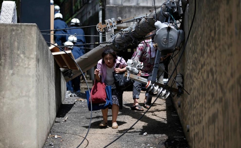Mortales deslizamientos de tierra golpean Japón
