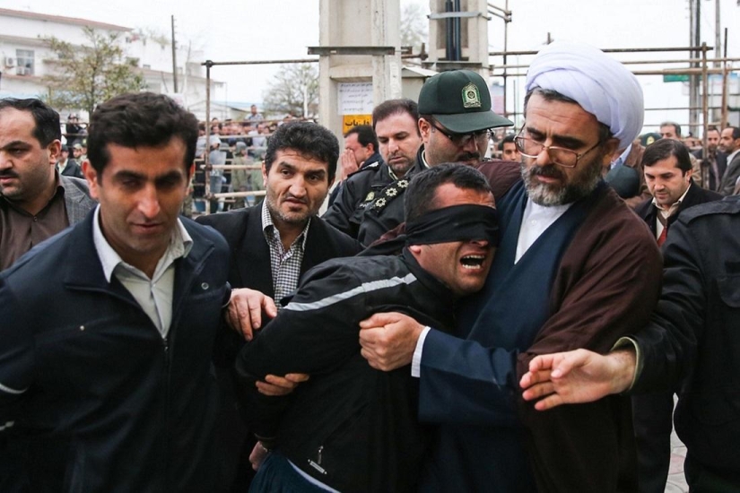 "Mother's heart trembled" "Mother's heart trembled"