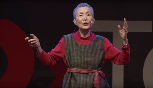 Mujer japonesa de 81 años aprendió a programar desde cero y creó un juego para teléfonos inteligentes Mujer japonesa de 81 años aprendió a programar desde cero y creó un juego para teléfonos inteligentes