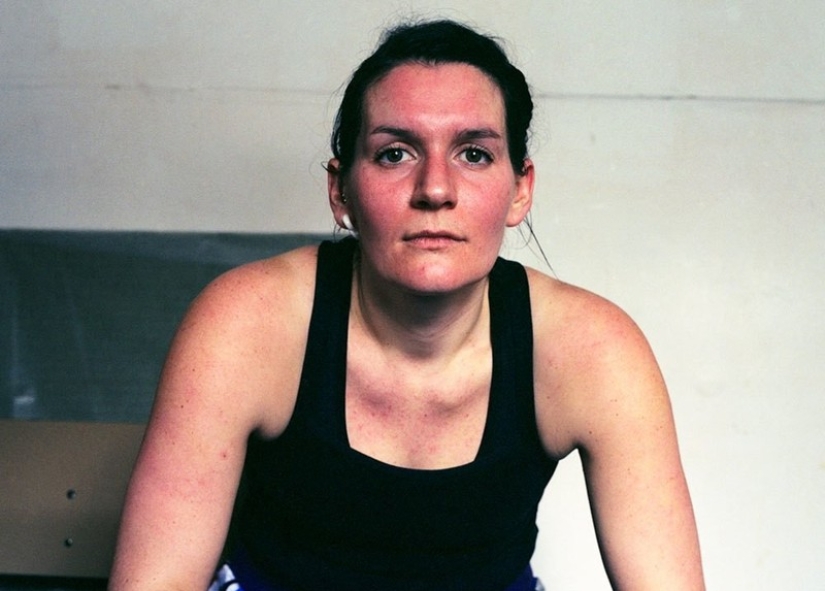 "Mujeres con puños": Kickboxers después de la pelea