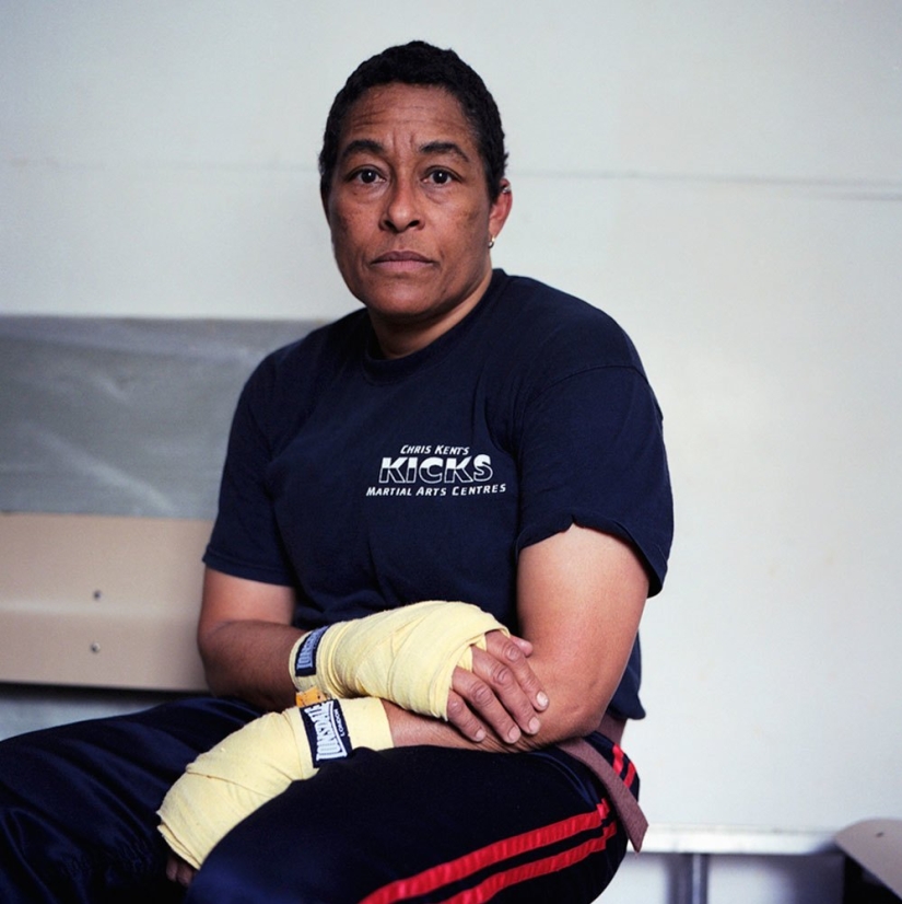 "Mujeres con puños": Kickboxers después de la pelea "Mujeres con puños": Kickboxers después de la pelea