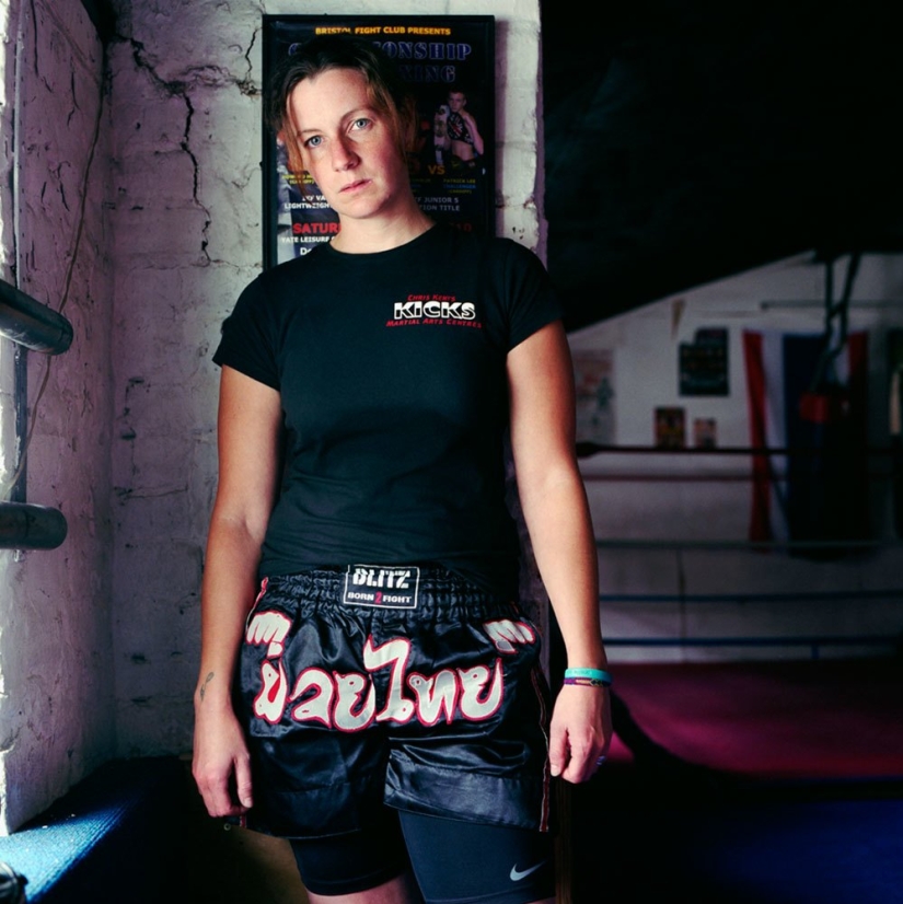 "Mujeres con puños": Kickboxers después de la pelea "Mujeres con puños": Kickboxers después de la pelea