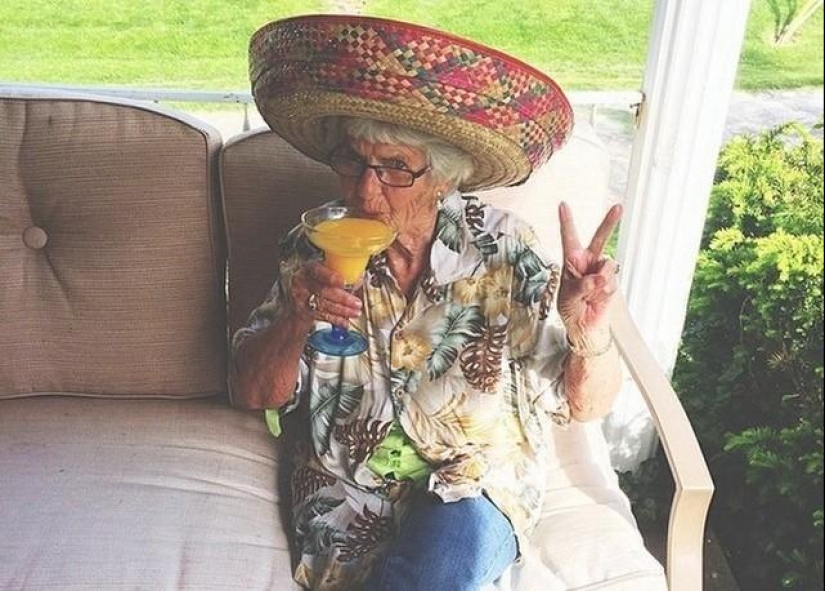 My grandmother smokes a pipe