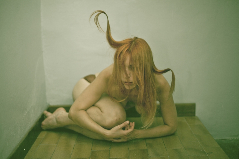 Naked and not funny: absurd erotica by Giuseppe Palmisano Naked and not funny: absurd erotica by Giuseppe Palmisano