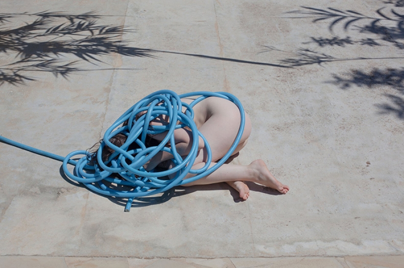 Naked enlightenment: a nude artist in difficult poses Naked enlightenment: a nude artist in difficult poses