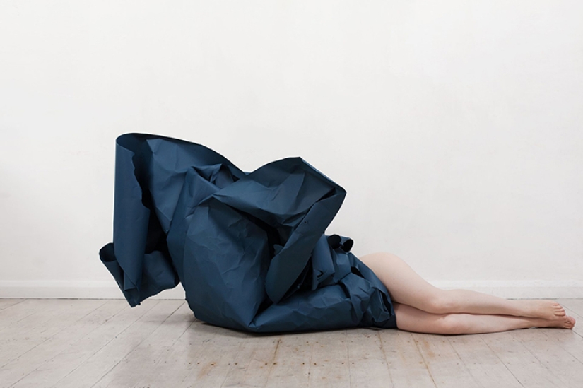 Naked enlightenment: a nude artist in difficult poses Naked enlightenment: a nude artist in difficult poses