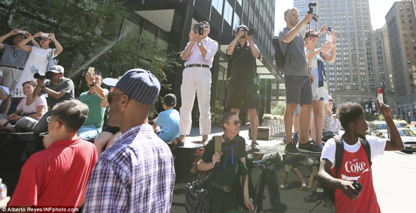 Naked on the pavement: on the "Topless Day" American women took to the streets with bare breasts in defense of gender equality