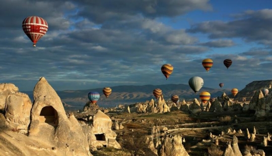 Natural formations similar to human creations Natural formations similar to human creations