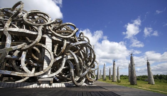 Negocio inusual. Nikola Lenivets